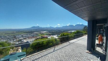 2 Bedroom Apartment in Mountainside