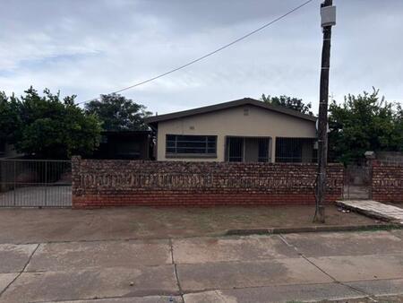 3 Bedroom House in Barkly West