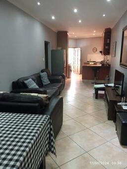 2 Bedroom Flat in Pennington