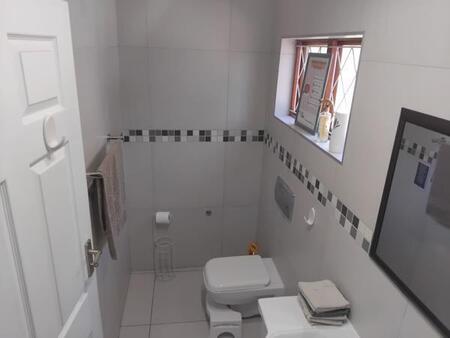 1 Bedroom Apartment in Waterfall