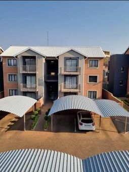 2 Bedroom Apartment in Roodeplaat