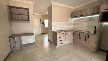 1 Bedroom House in Die Wilgers