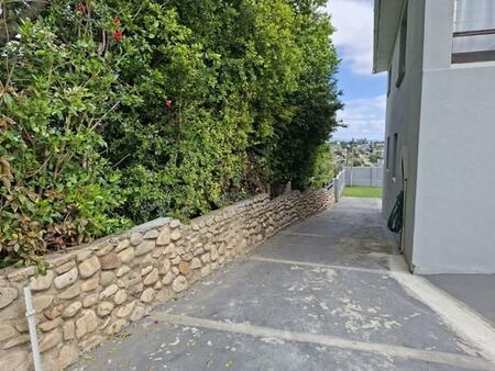 1 Bedroom Flat in Van Riebeeck Heights