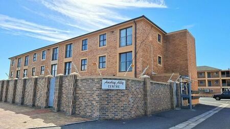 2 Bedroom apartment to rent in Grassy Park, Cape Town