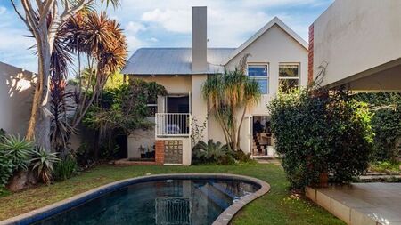 2 Bedroom house to rent in Parkhurst, Johannesburg