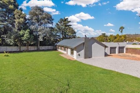4 Bedroom house to rent in Weltevreden Park, Roodepoort