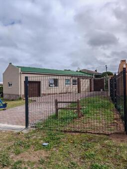 3 Bedroom House in De Kelders