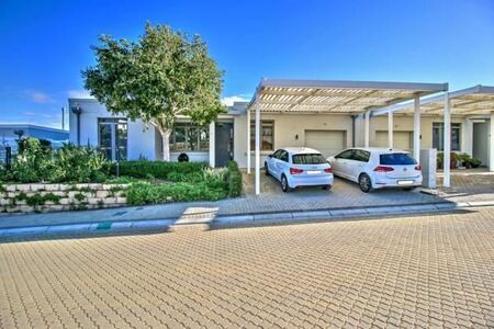 3 Bedroom House in Plattekloof