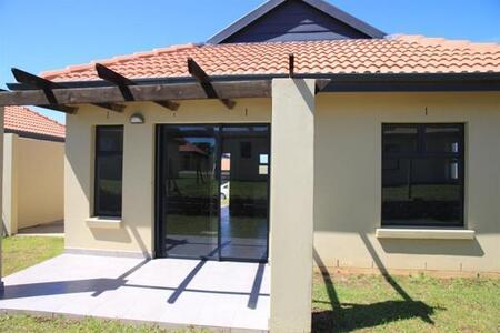 2 Bedroom House in Kidds Beach