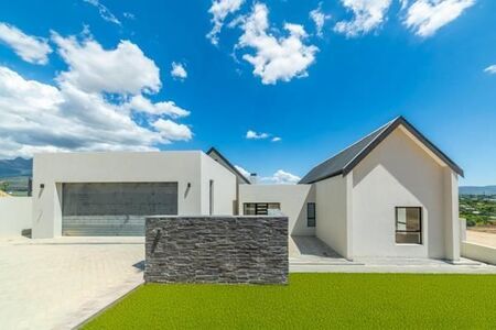 3 Bedroom House in Berg En Dal