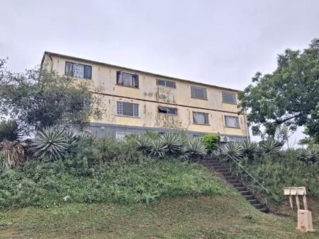 2 Bedroom Flat in Newlands East