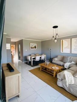 2 Bedroom Apartment in Krugersdorp North