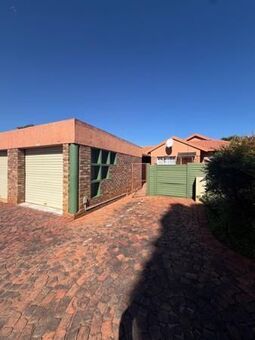 3 Bedroom Townhouse in Doornpoort