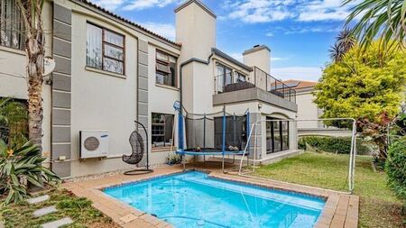 4 Bedroom cluster to rent in Khyber Rock, Sandton