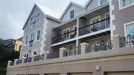 3 Bedroom apartment to rent in Beach Estate, Hout Bay