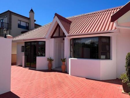 1 Bedroom apartment to rent in Herolds Bay, George