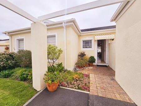 2 Bedroom Townhouse in Fish Hoek