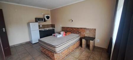 Bachelor apartment in Vaalpark