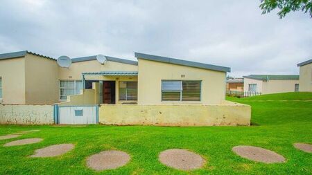 3 Bedroom apartment to rent in Florida, Roodepoort
