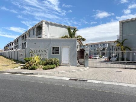 2 Bedroom apartment to rent in Lansdowne, Cape Town