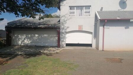 4 Bedroom house to rent in Witpoortjie, Roodepoort