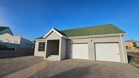 2 Bedroom house to rent in Myburgh Park, Langebaan