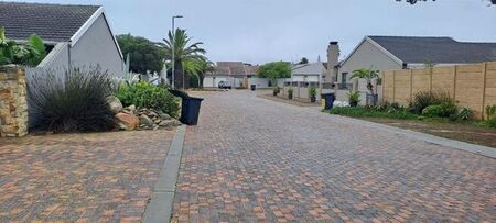 1 Bedroom semi-detached to rent in Duynefontein, Melkbosstrand