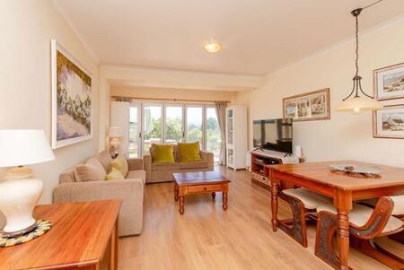 2 Bedroom Apartment in Goose Valley Golf Estate