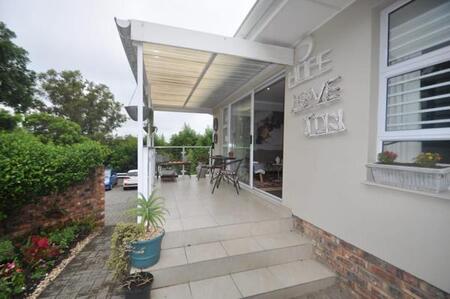 3 Bedroom Townhouse in Beacon Bay