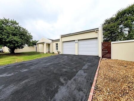 3 Bedroom House in Plattekloof Glen