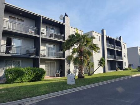 2 Bedroom Apartment in Vredekloof East