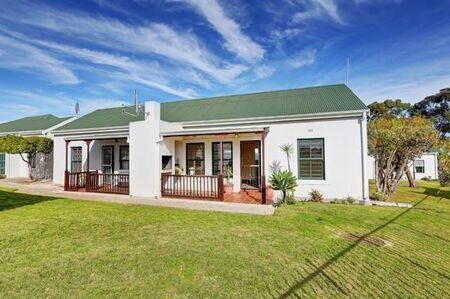 2 Bedroom Townhouse in Goedemoed