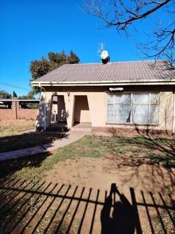 3 Bedroom House in Postmasburg