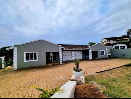 3 Bedroom Simplex in Avoca