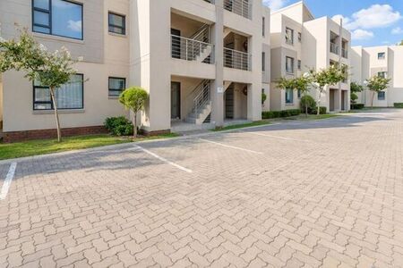 2 Bedroom apartment to rent in Beverley, Sandton