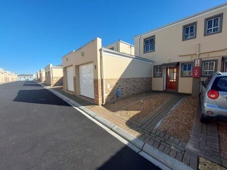 2 Bedroom duplex townhouse - sectional to rent in Parklands, Blouberg