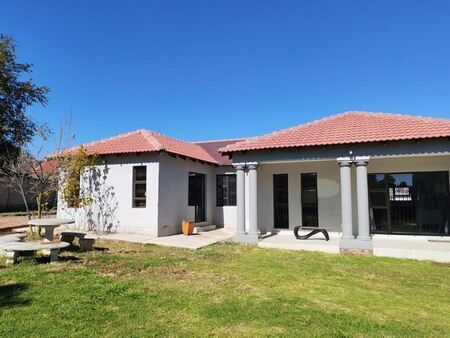 3 Bedroom house to rent in Esther Park, Kempton Park