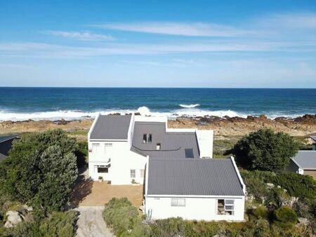 3 Bedroom House in Bettys Bay