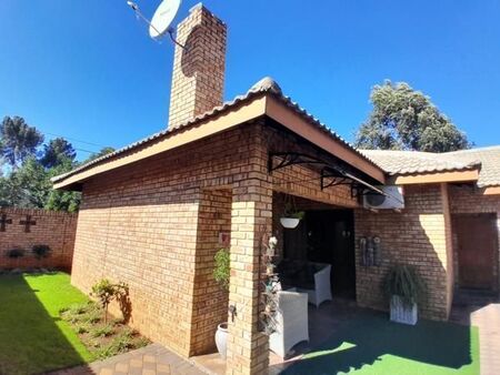 3 Bedroom Townhouse in Rhodesdene