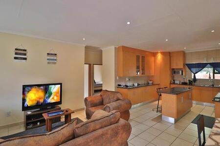 2 Bedroom Cluster in Lephalale (Ellisras)