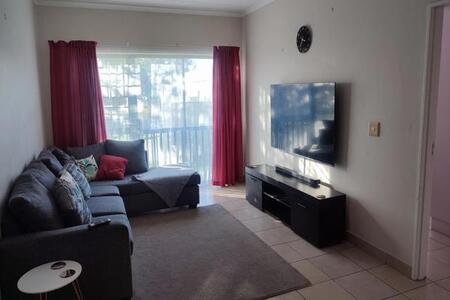 2 Bedroom Apartment in Winterhoek Park