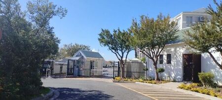 2 Bedroom apartment to rent in Vredehoek, Cape Town