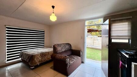1 Bedroom bachelor flat to rent in Secunda