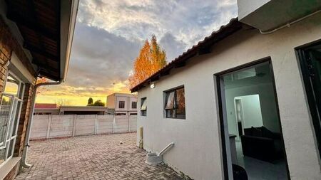 2 Bedroom bachelor flat to rent in Secunda
