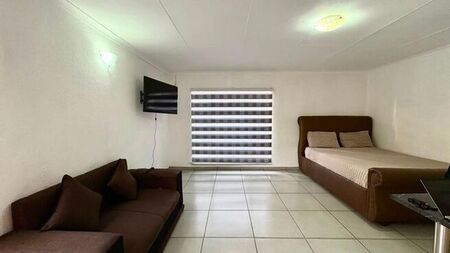 1 Bedroom bachelor flat to rent in Secunda