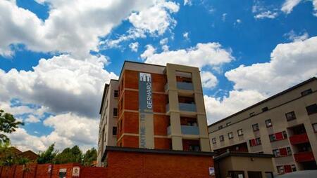 1 Bedroom Apartment in Die Hoewes