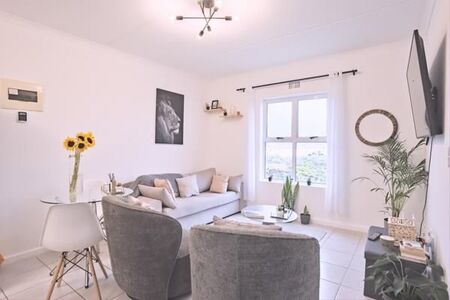 2 Bedroom Apartment in Muizenberg