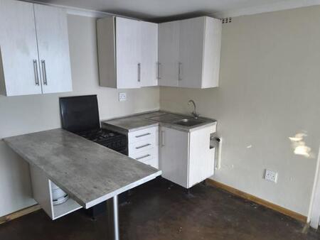1 Bedroom House in New Park