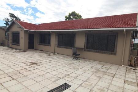 3 Bedroom Simplex in Escombe