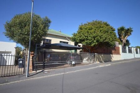 6 Bedroom house to rent in Lochnerhof, Strand